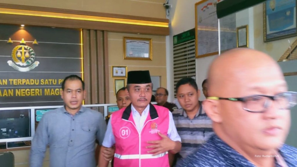 Diduga Korupsi Dana Desa Rp 209 Juta, Kades Ngariboyo Ditahan Kejari&nbsp;Magetan